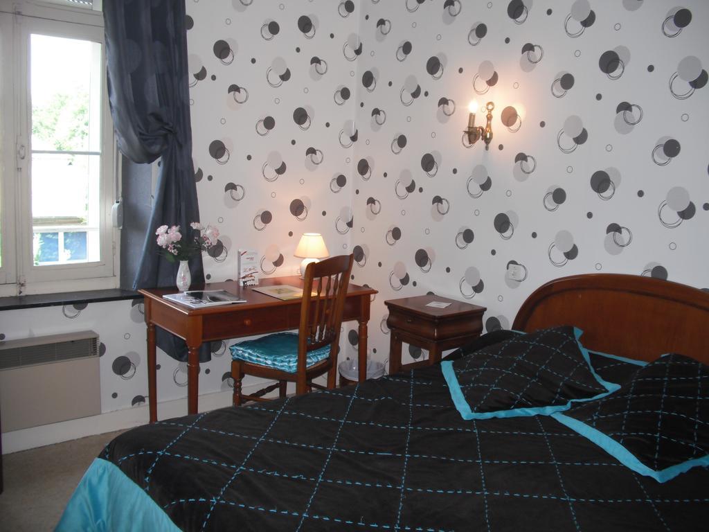 Hotel Le Clos Du Montvinage Étréaupont 객실 사진