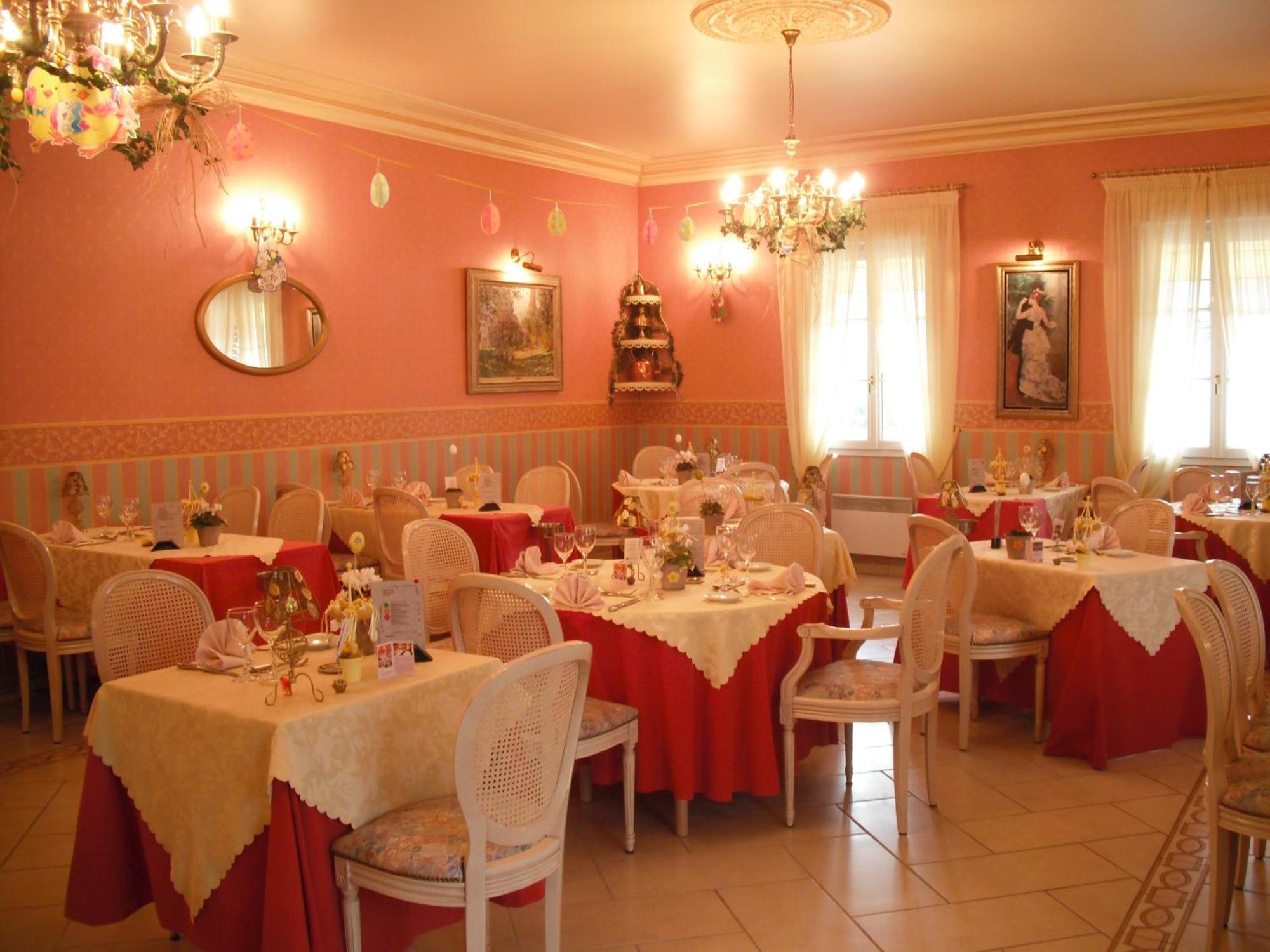 Hotel Le Clos Du Montvinage Étréaupont 외부 사진