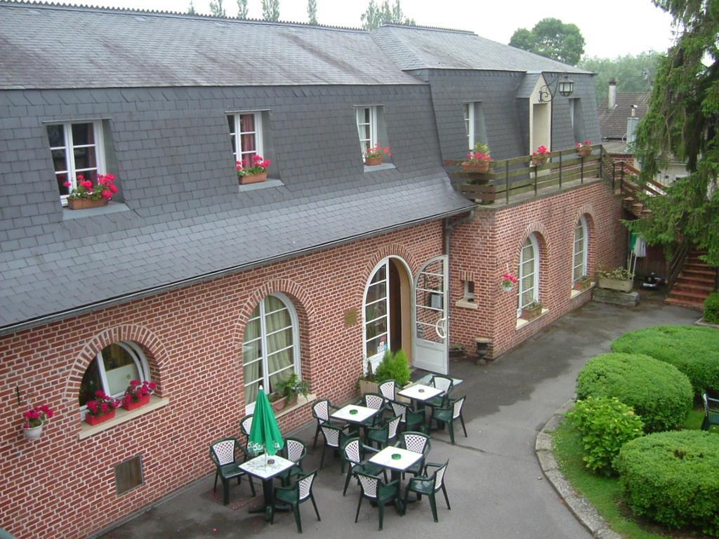 Hotel Le Clos Du Montvinage Étréaupont 외부 사진